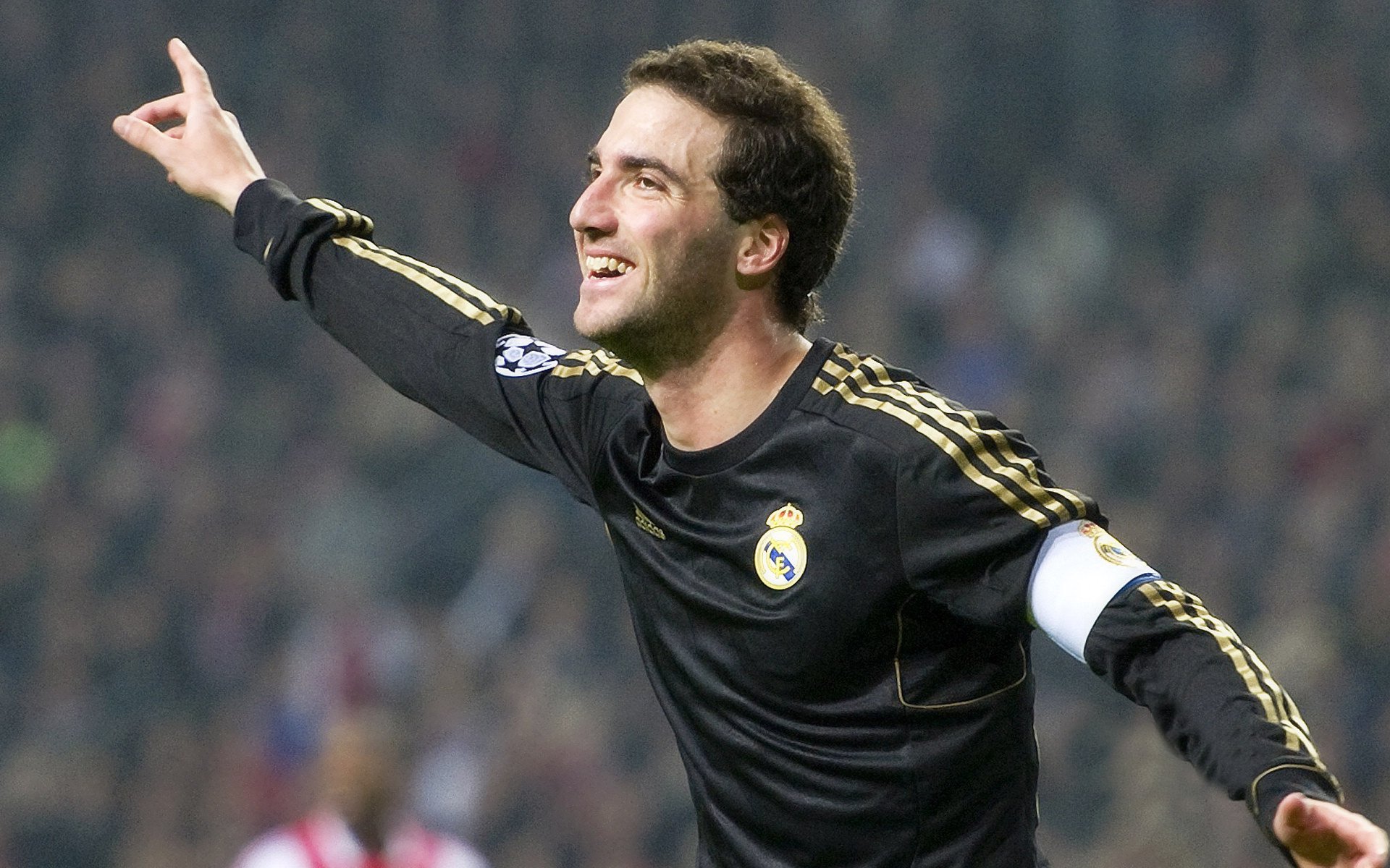 Jiuyou-斯文登镇战术打法渐趋成熟，红军盼重返英甲，纹斯台登纹