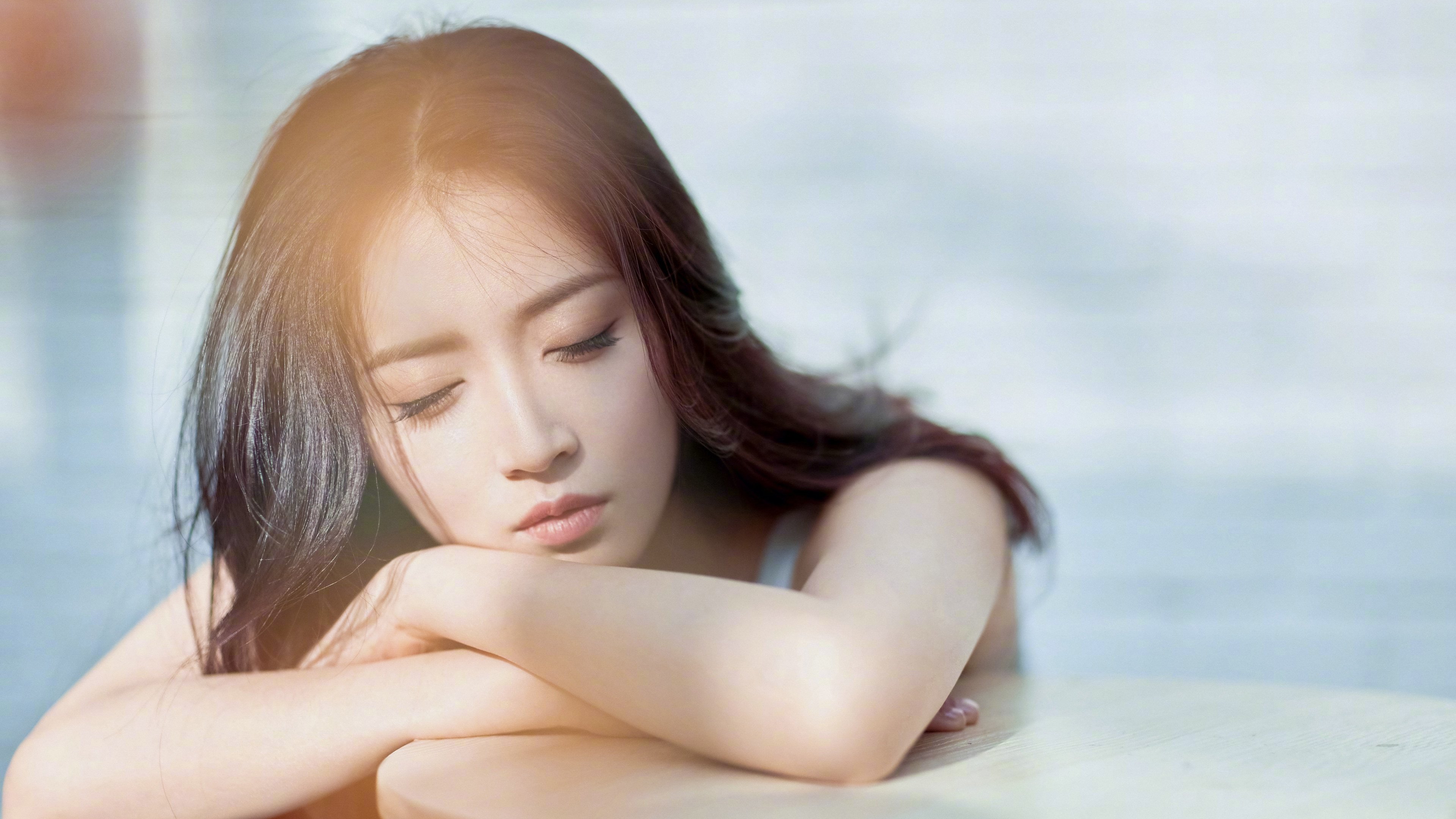 JIU YOU GAME-著名球员在比赛中倾尽全力，激情燃烧战场