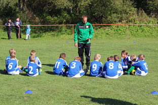 九游体育电竞-中国足球赛季热区变化与战术演进对照图，中国足球热身赛直播